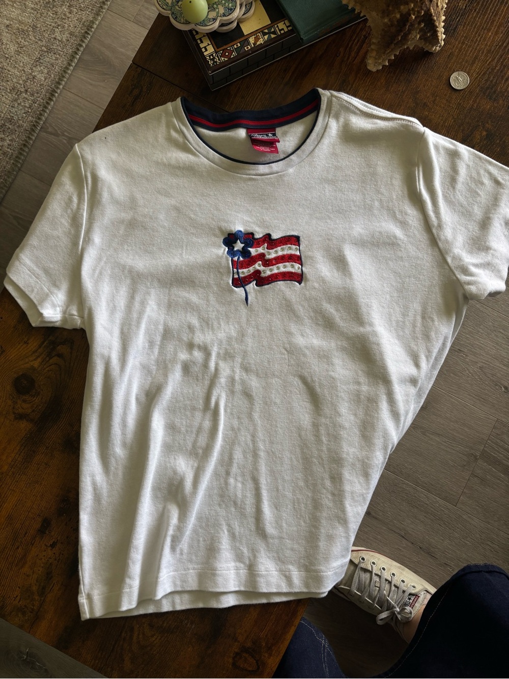 Vintage Spirit Americana White Short-Sleeve Tee with Red & Navy Flag Embroidery